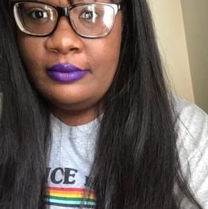 Meet your Posher, Chanel